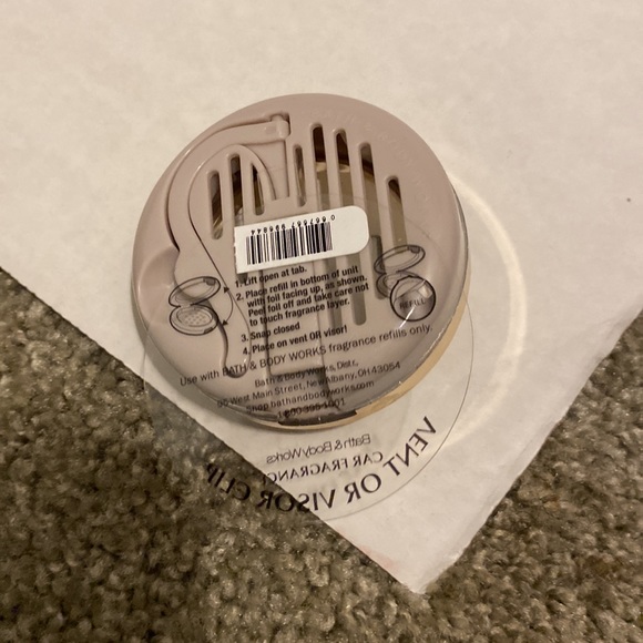 Car fragrance holder - Picture 2 of 3